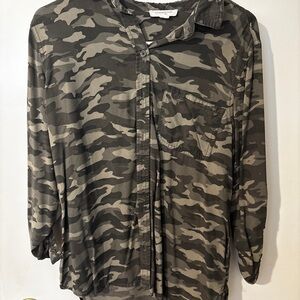 beachlunchlounge Men's Green Camouflage Button Down Shirt